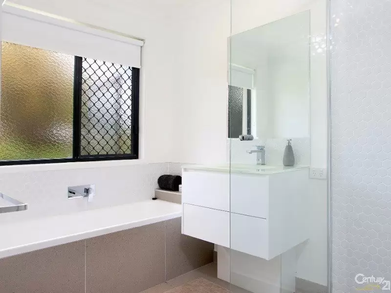 Photo #9: 2 Wave Avenue, Noosaville - Sold by Ray White Noosa