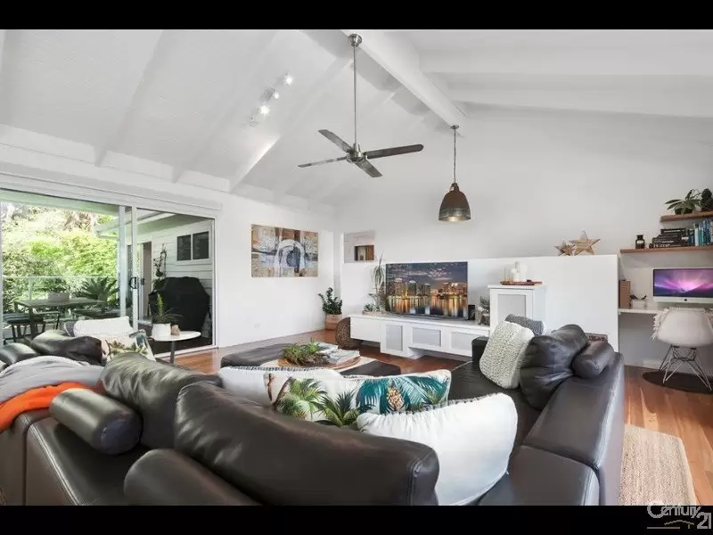 Photo #4: 4  Dayspring Street, Sunrise Beach - Sold by Ray White Noosa