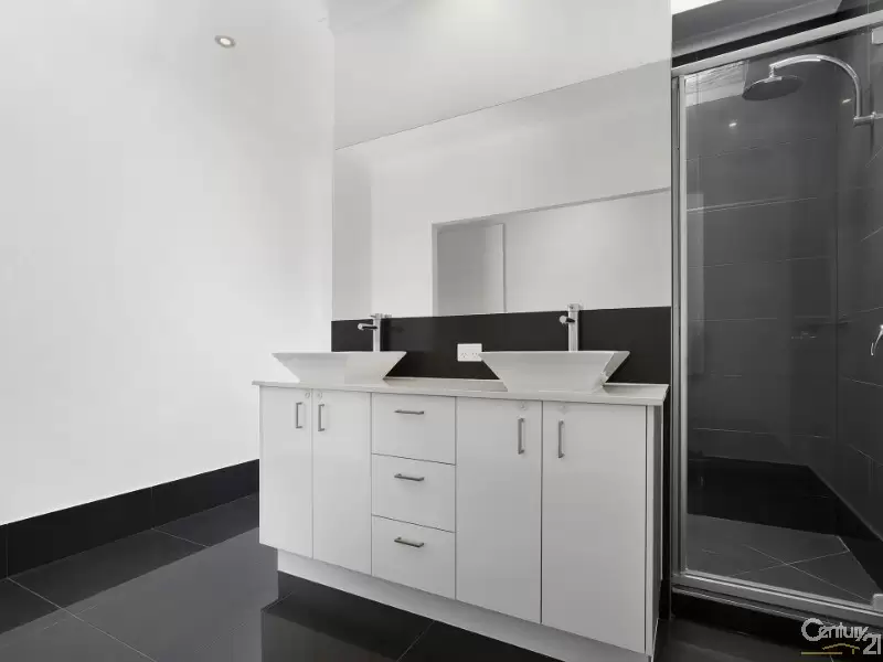 Photo #9: 15 Augusta Circuit, Peregian Springs - Sold by Ray White Noosa
