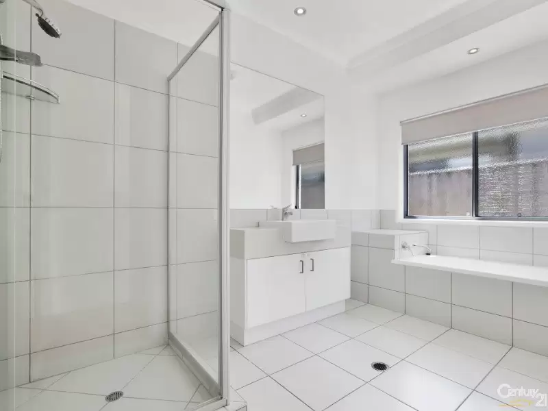 Photo #10: 15 Augusta Circuit, Peregian Springs - Sold by Ray White Noosa