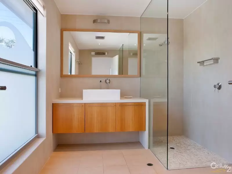 Photo #17: 18 Plover Street, Peregian Beach - Sold by Ray White Noosa