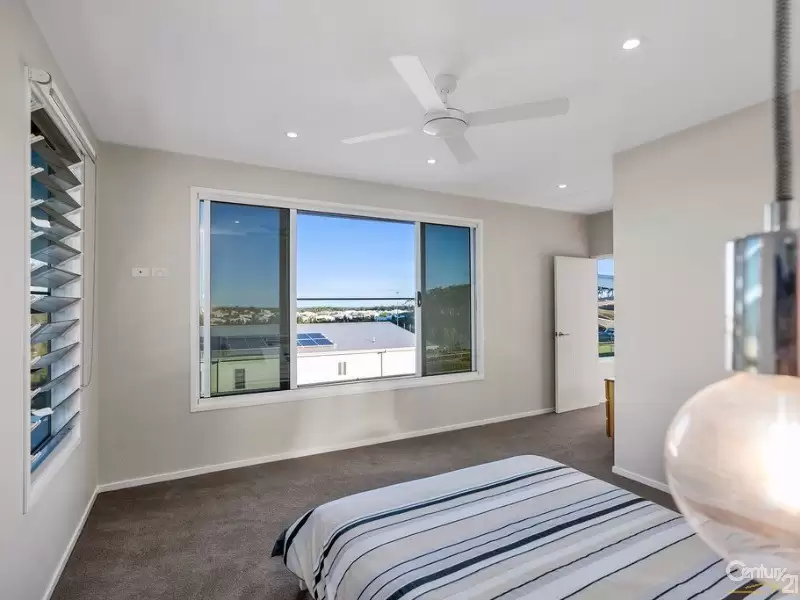 Photo #13: 36 Honeyeater Crescent, Peregian Springs - Sold by Ray White Noosa