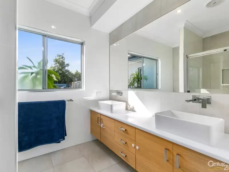 Photo #14: 8 Waterville Way, Peregian Springs - Sold by Ray White Noosa