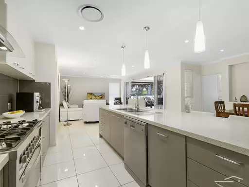 22 Augusta Circuit, Peregian Springs Sold by Ray White Noosa - image 17