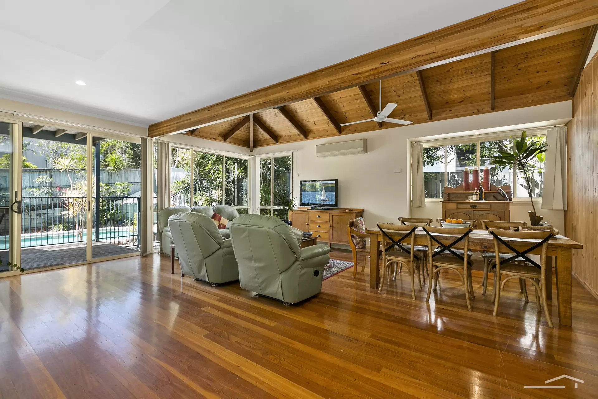 Photo #8: 12 Viewland Drive, Noosa Heads - Sold by Ray White Noosa