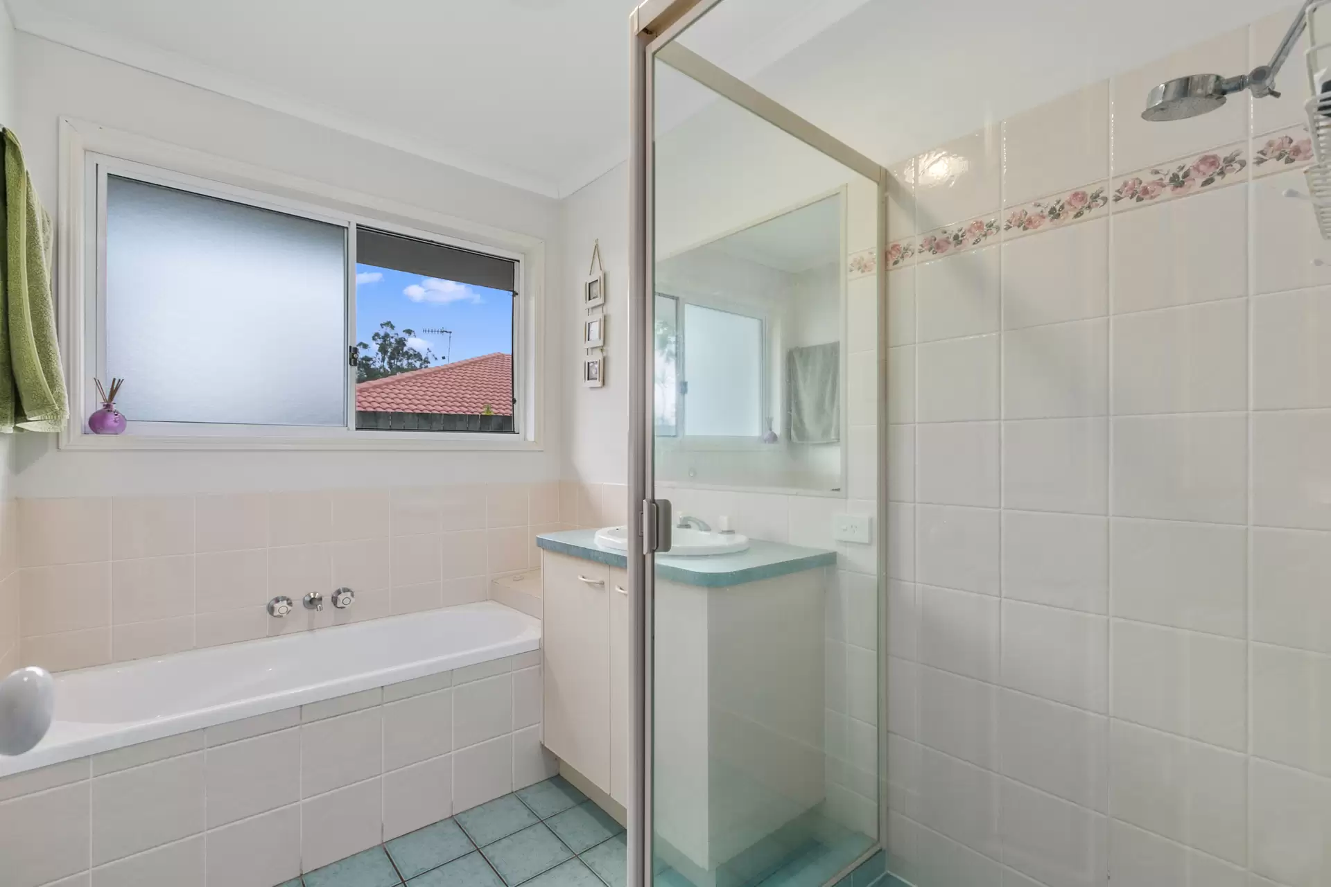 Photo #10: 3 Flame Tree Drive, Tewantin - Sold by Ray White Noosa