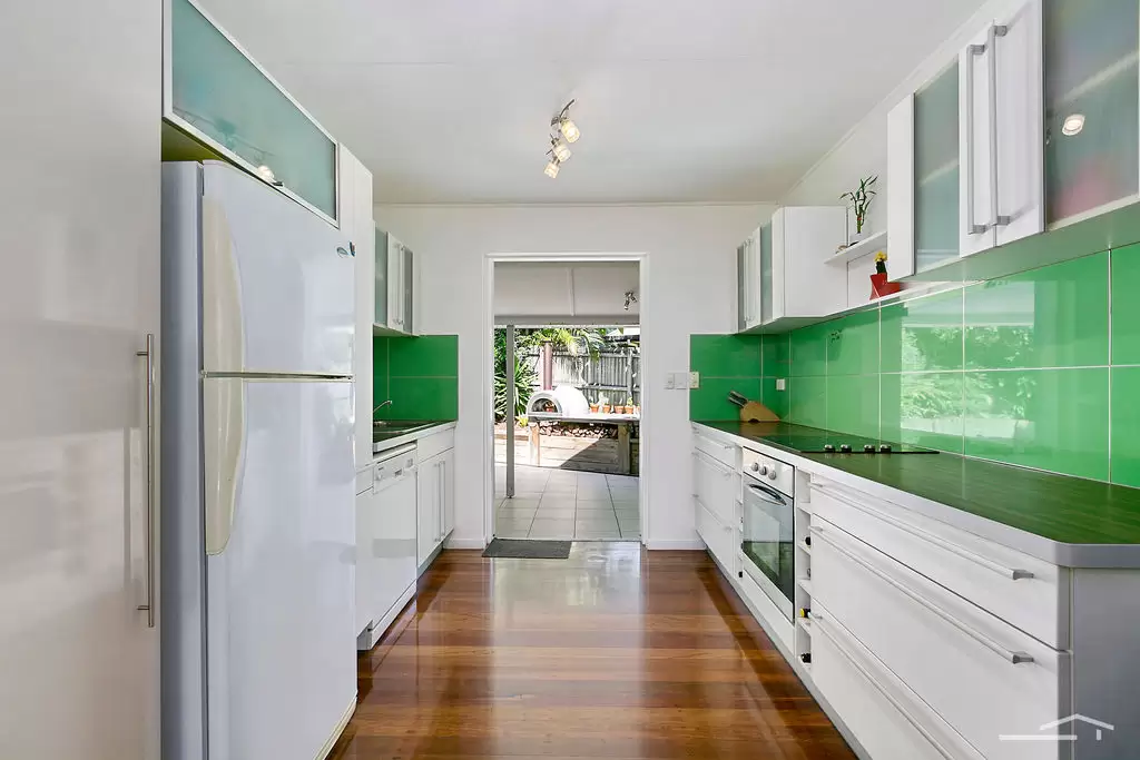 Photo #5: 2 Ridge Street, Tewantin - Sold by Ray White Noosa