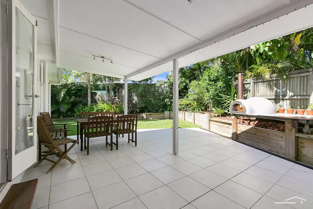 Photo #4: 2 Ridge Street, Tewantin - Sold by Ray White Noosa