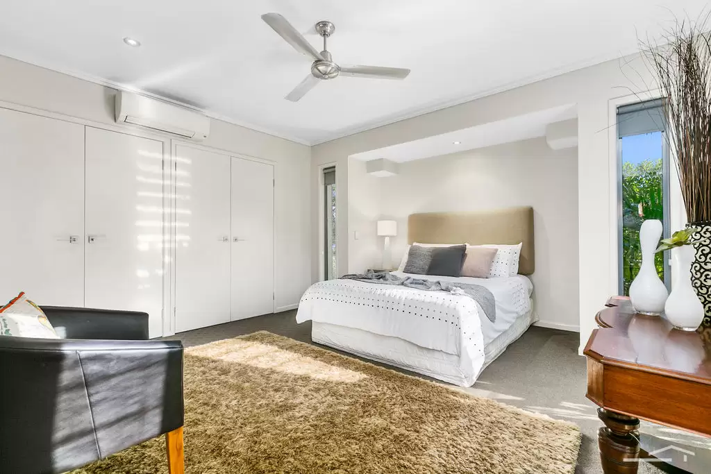 Photo #13: 4 Lakeside Drive, Peregian Springs - Sold by Ray White Noosa