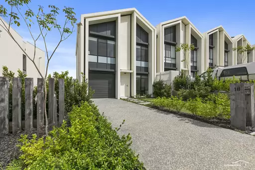 18 Curlew Way, Peregian Springs Sold by Ray White Noosa - image 1