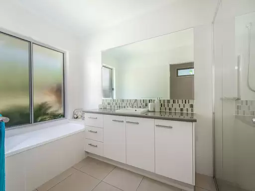 1 Glen Abby Avenue, Peregian Springs Sold by Ray White Noosa - image 12