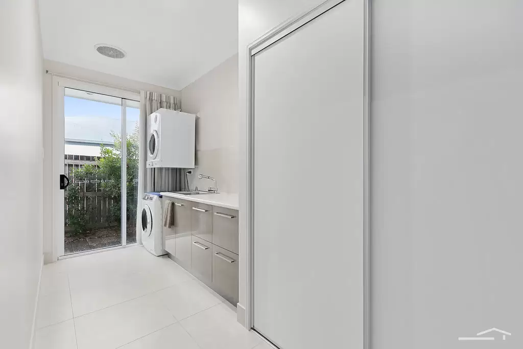 Photo #21: 32 Selkirk Way, Peregian Springs - Sold by Ray White Noosa