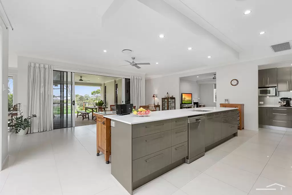 Photo #11: 32 Selkirk Way, Peregian Springs - Sold by Ray White Noosa