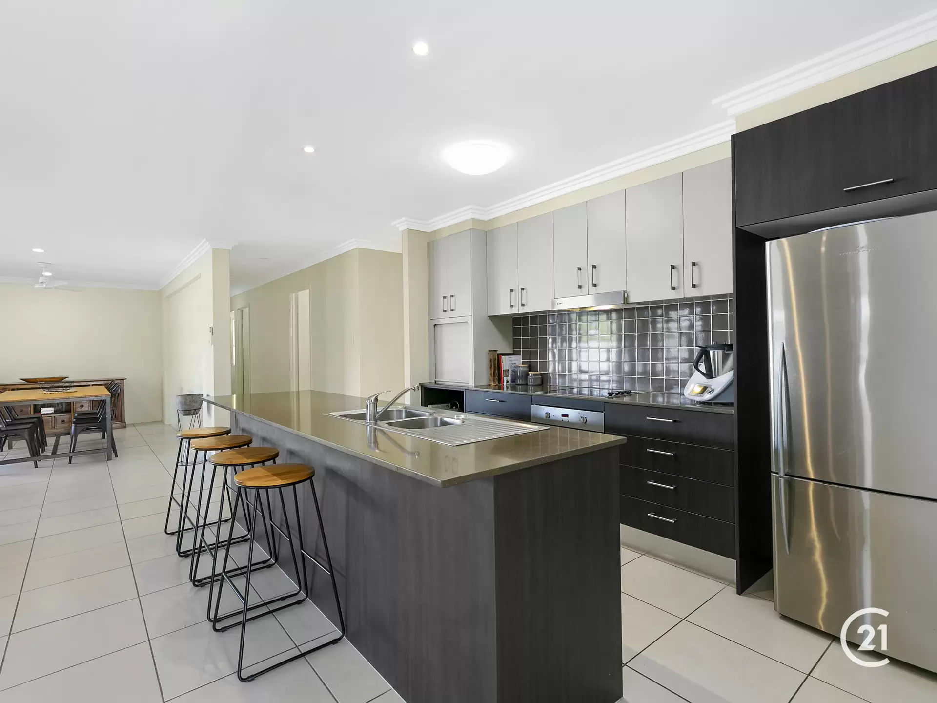 Photo #2: 5 Maidstone Crescent, Peregian Springs - Sold by Ray White Noosa