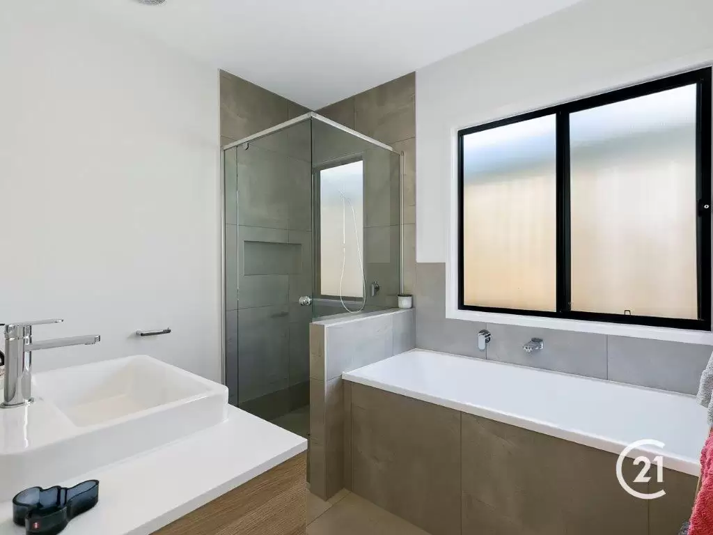 Photo #15: 31 Koel Circuit, Peregian Springs - Sold by Ray White Noosa