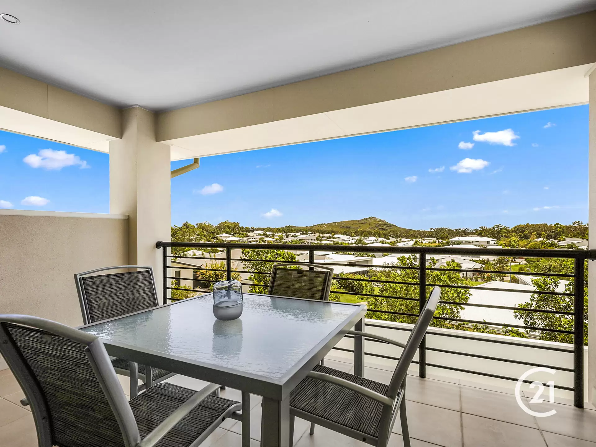 Photo #13: 18 Feathertail Place, Peregian Springs - Sold by Ray White Noosa