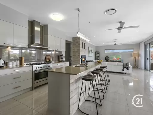 2 Beachwood Place, Peregian Springs Sold by Ray White Noosa - image 2