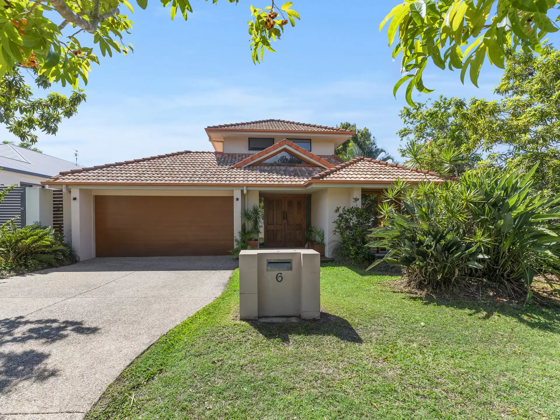 Photo #2: 6 Fairway Parade, Peregian Springs - Sold by Ray White Noosa