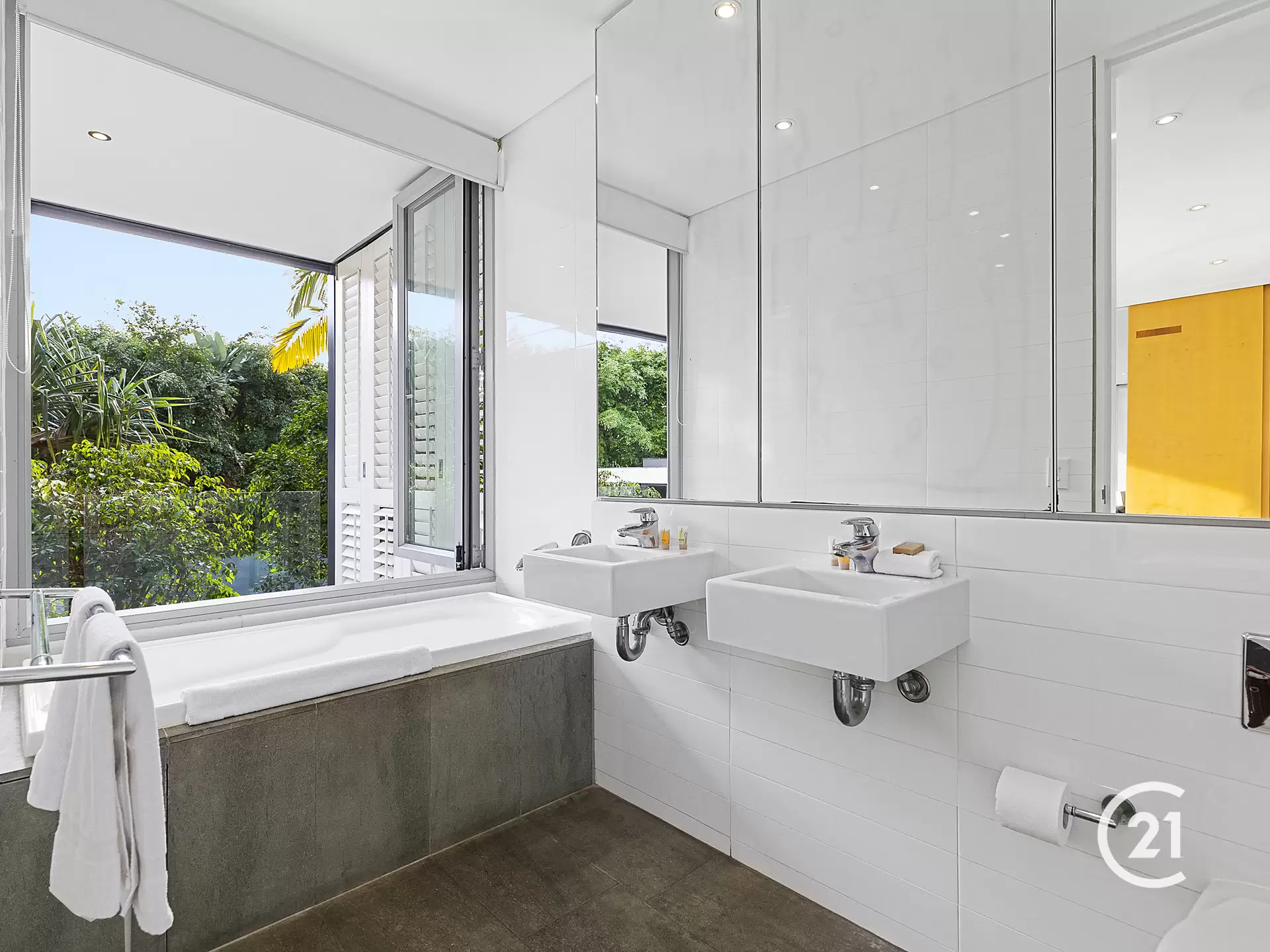 Photo #12: 5/37-49 Noosa Drive, Noosa Heads - Sold by Ray White Noosa