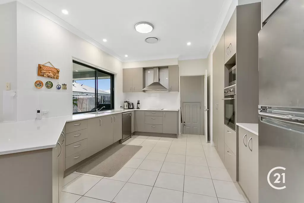 Photo #3: 10 Balgownie Drive, Peregian Springs - Sold by Ray White Noosa