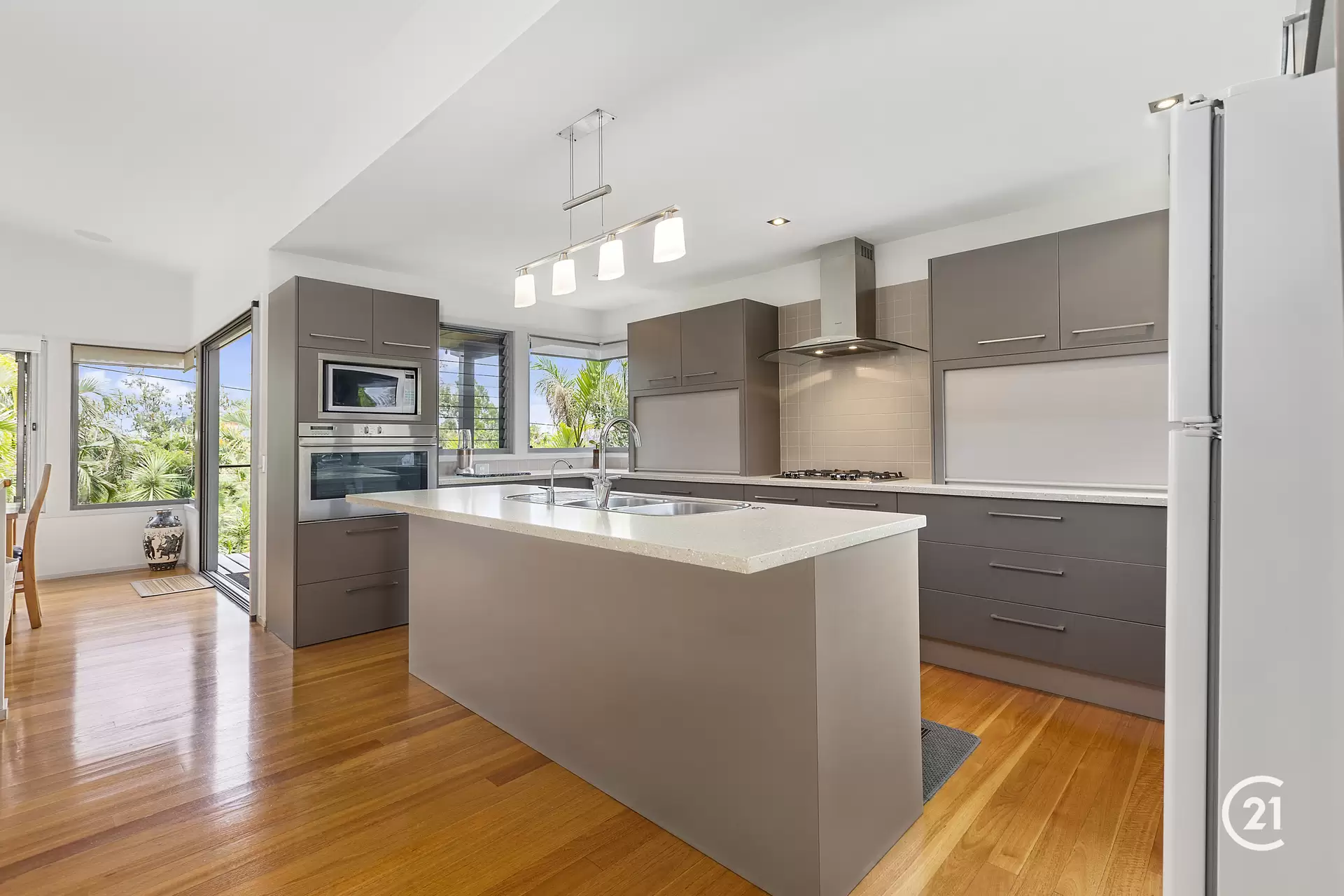 Photo #8: 7  Lancewood Avenue, Peregian Beach - Sold by Ray White Noosa