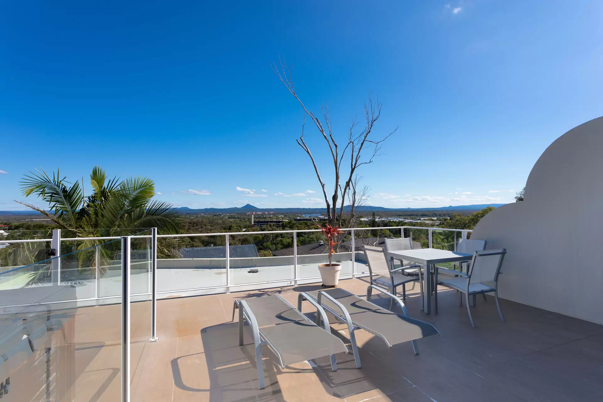 Photo #12: 5/26 Noosa Drive, Noosa Heads - Sold by Ray White Noosa