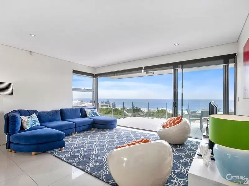 Photo #4: 2/63 Elanda Street, Sunshine Beach - Sold by Ray White Noosa