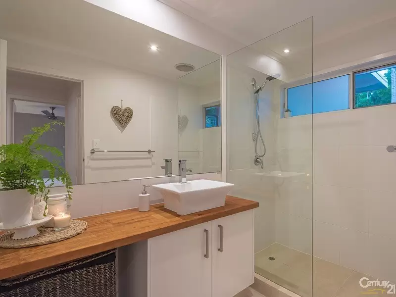 Photo #17: 144 Persimmon Drive, Marcus Beach - Sold by Ray White Noosa