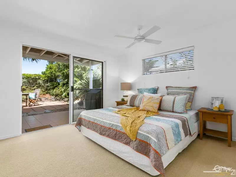 Photo #10: 5 Antipodes Close, Castaways Beach - Sold by Ray White Noosa