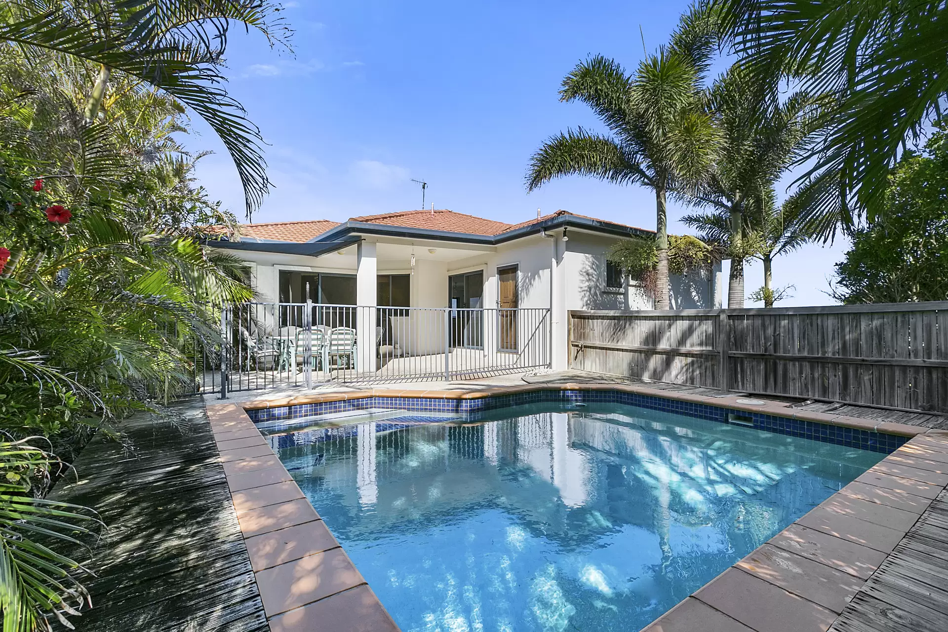 Photo #3: 1/512  David Low Way, Castaways Beach - Sold by Ray White Noosa