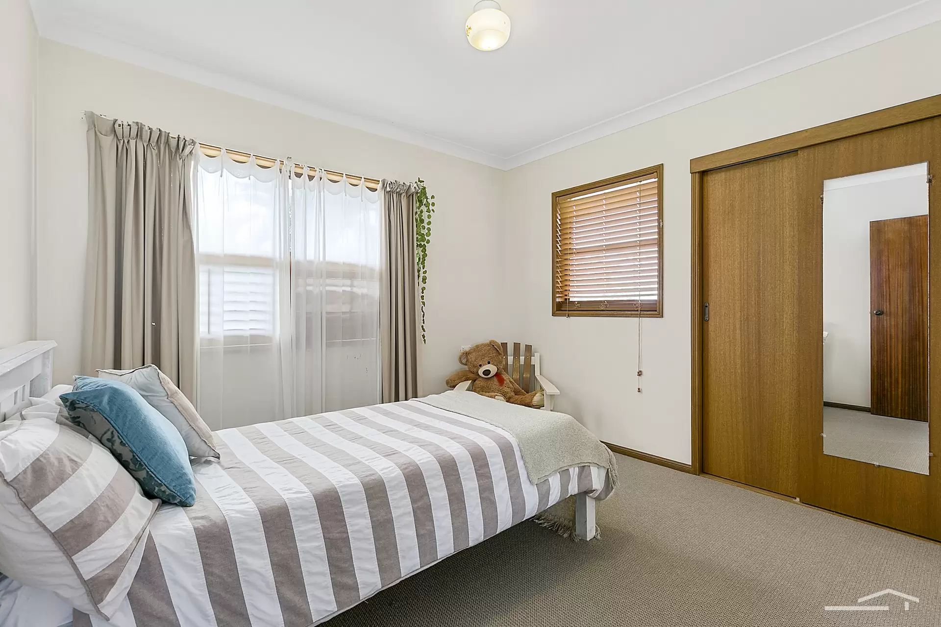 Photo #12: 31 Kestrel Crescent, Peregian Beach - Sold by Ray White Noosa