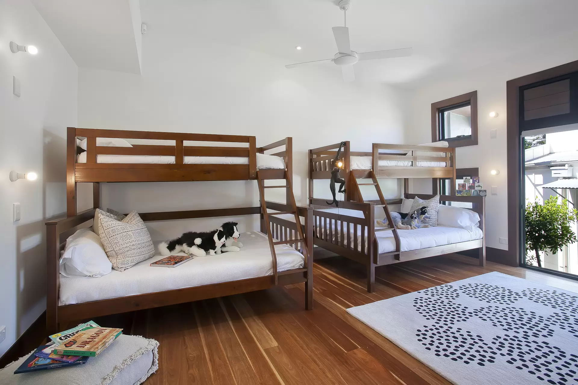 Photo #17: 27 The Esplanade, Sunshine Beach - Sold by Ray White Noosa
