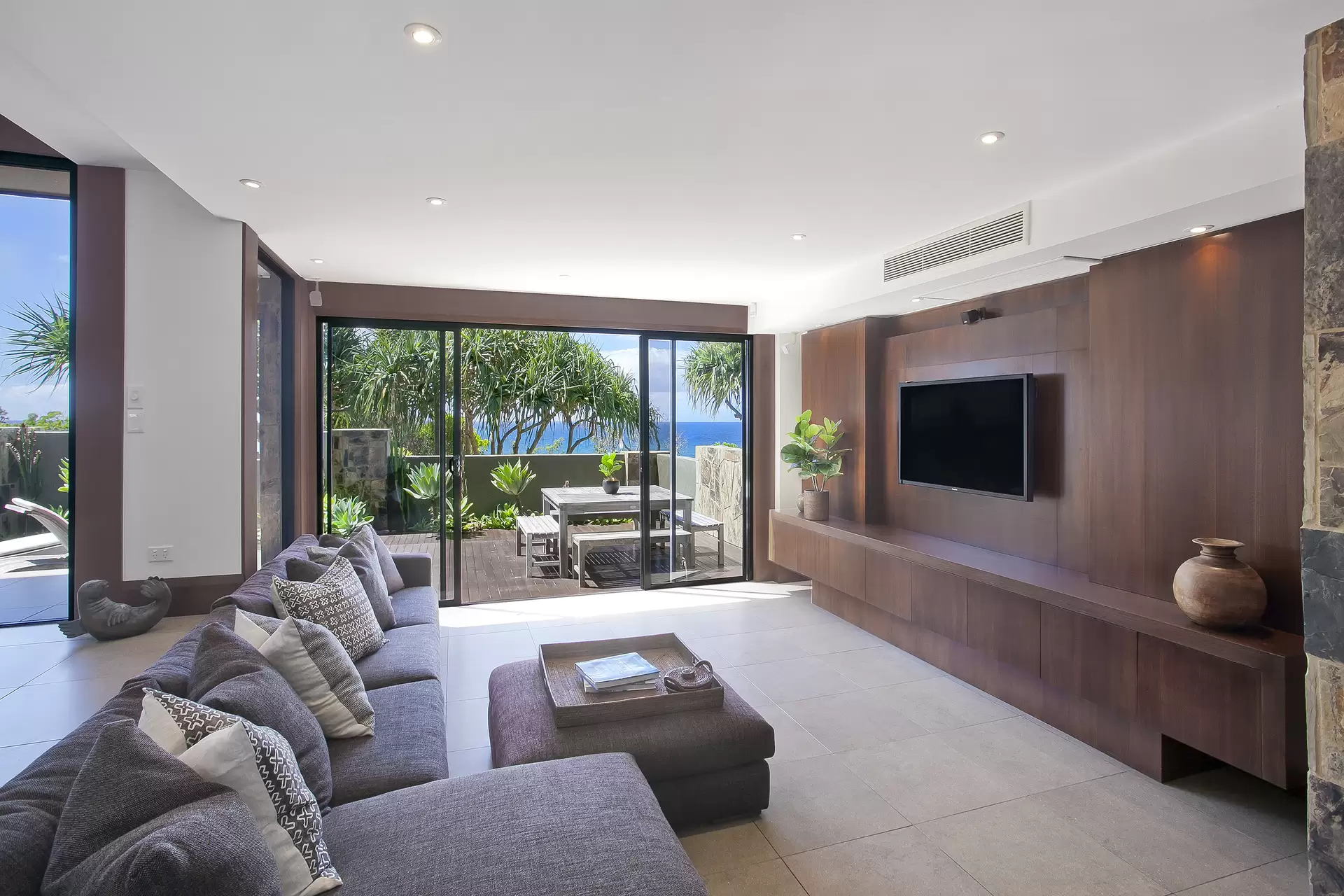 Photo #18: 27 The Esplanade, Sunshine Beach - Sold by Ray White Noosa
