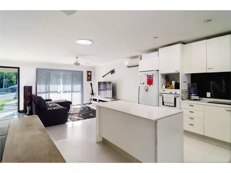 Photo #2: 13 June Crescent, Noosaville - Sold by Ray White Noosa