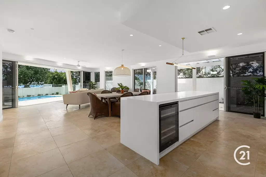 Photo #4: Unit 1/279 Gympie Terrace, Noosaville - Sold by Ray White Noosa