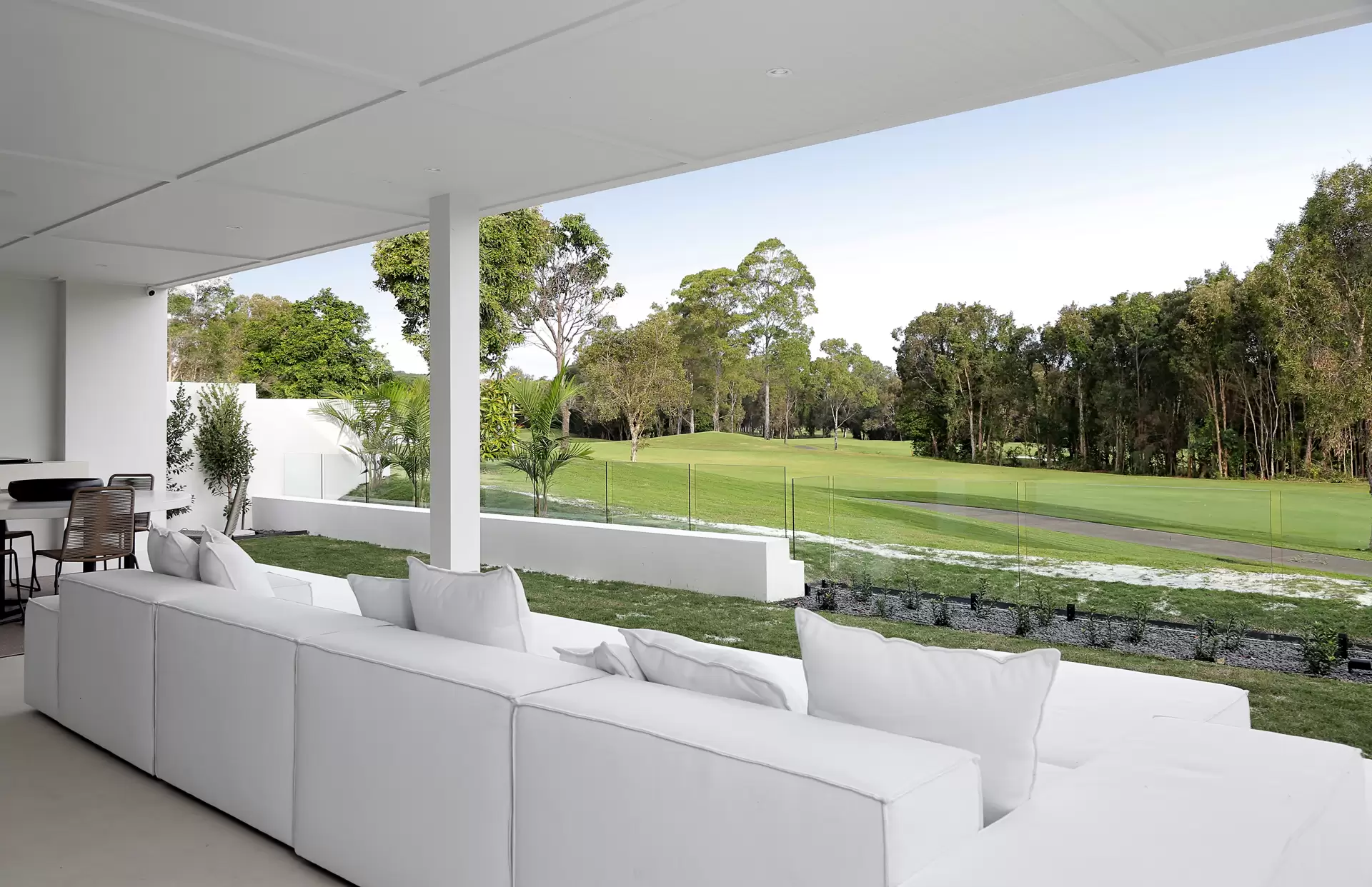 Photo #2: 7 Springs Crescent, Noosa Heads - Sold by Ray White Noosa