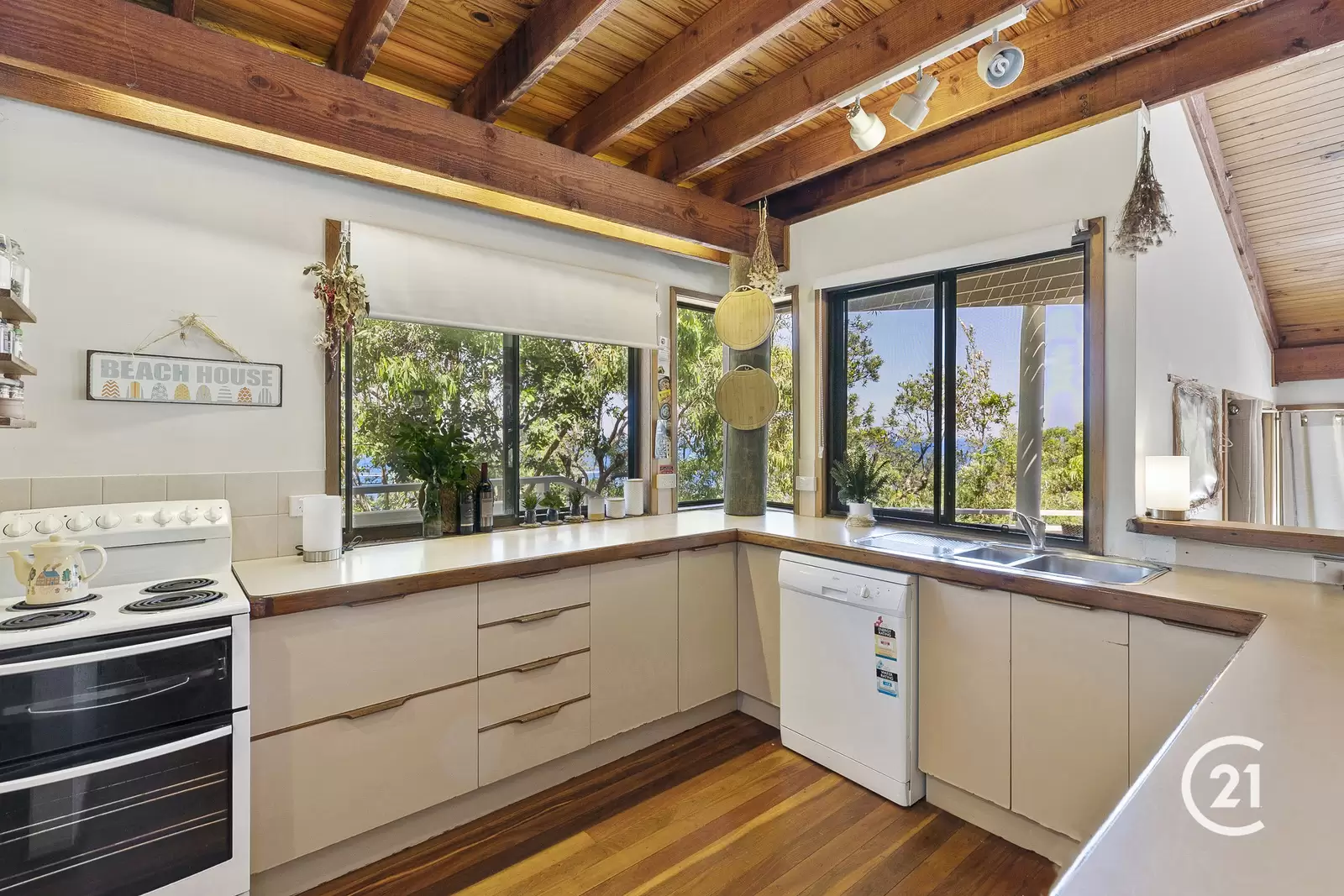 Photo #11: 3 Enterprise Street, Sunshine Beach - Sold by Ray White Noosa