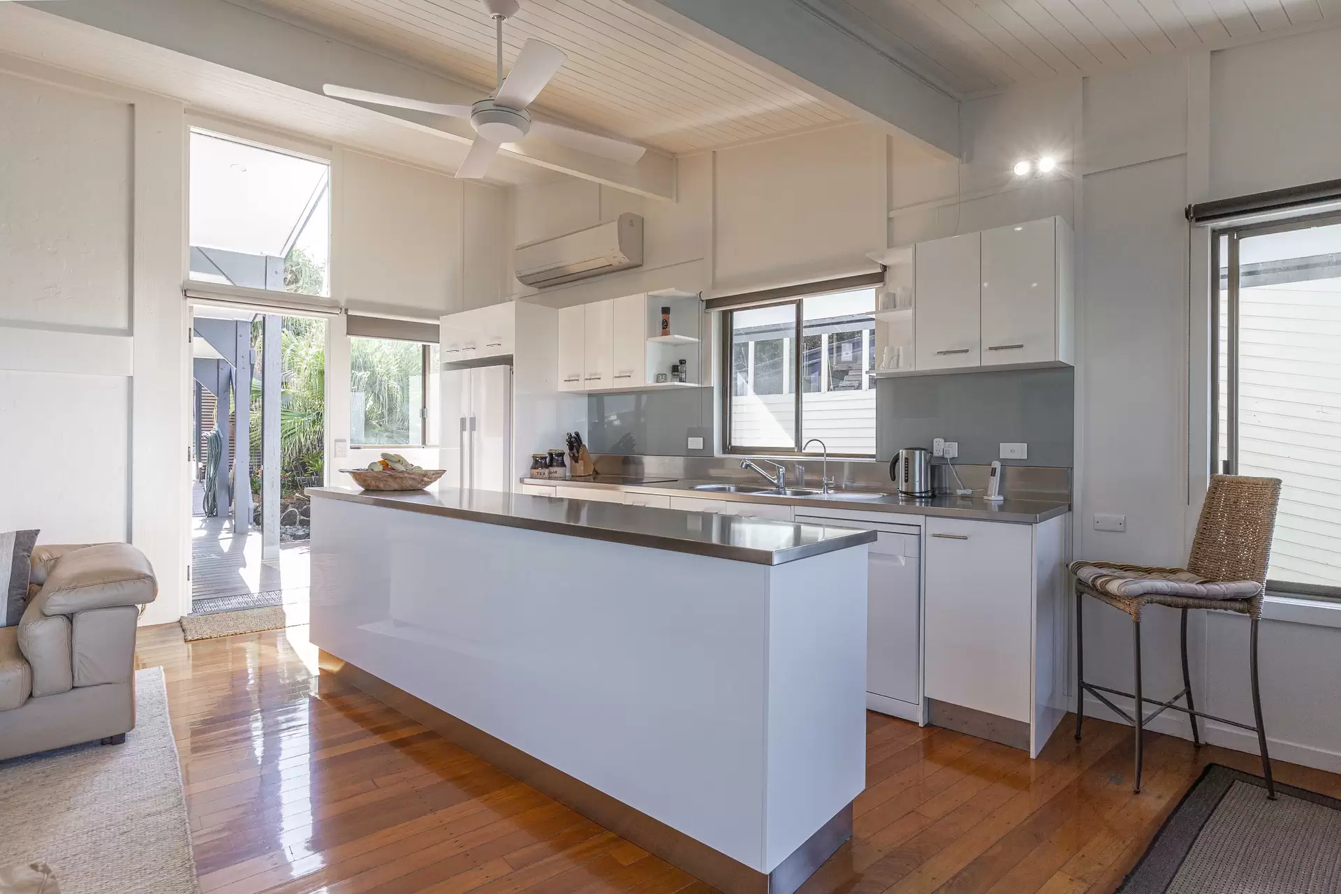 Photo #9: 20 Park Crescent, Sunshine Beach - Sold by Ray White Noosa