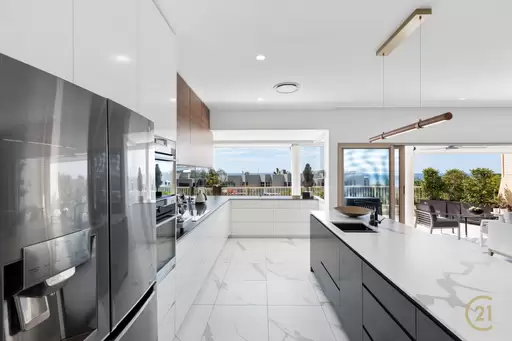 8/5 Henderson Street, Sunshine Beach Sold by Ray White Noosa - image 2