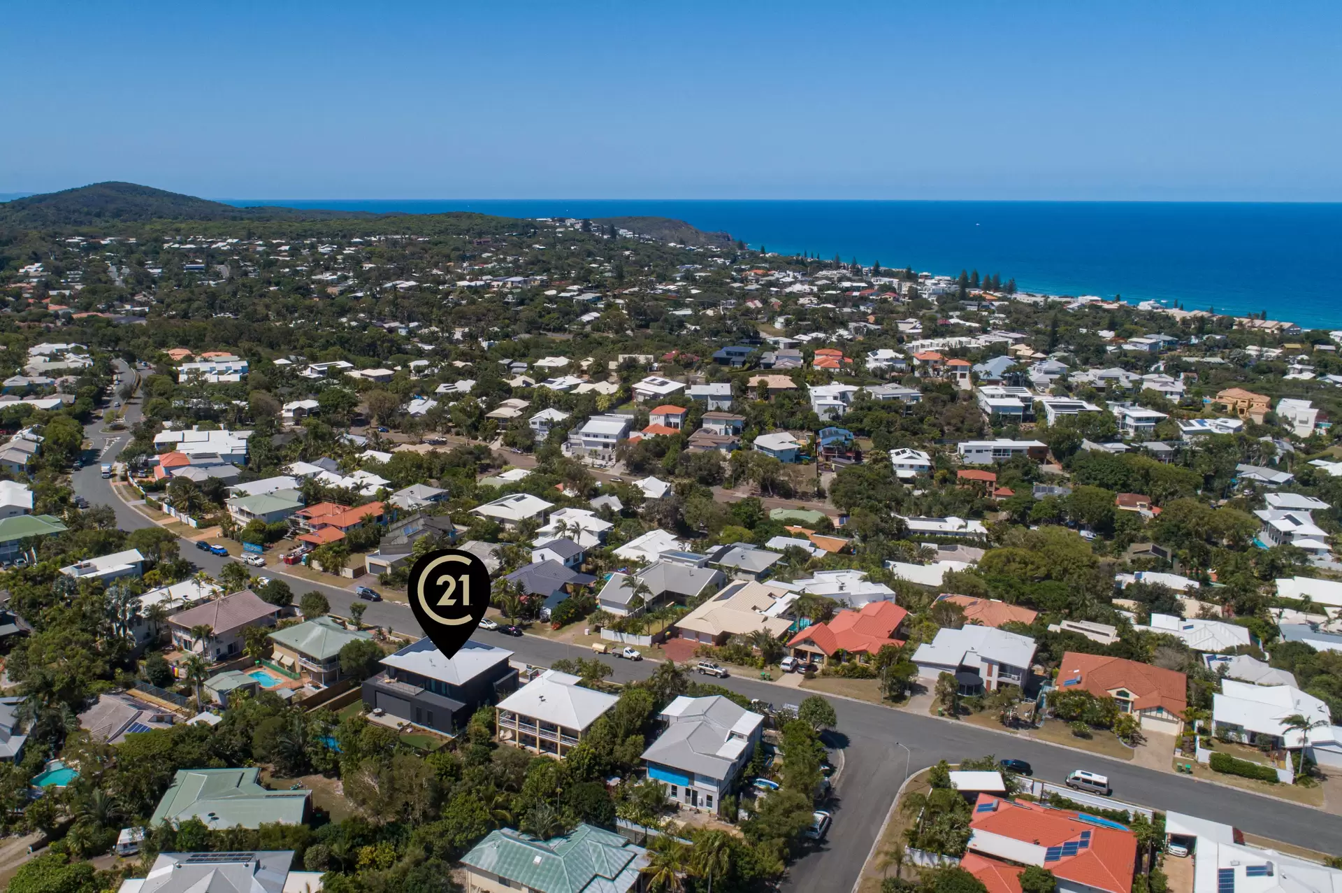 Photo #5: 37 Southern Cross Parade, Sunrise Beach - Sold by Ray White Noosa