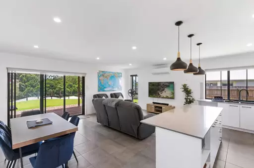 11 Pummelo Circuit, Palmwoods Sold by Ray White Noosa - image 1