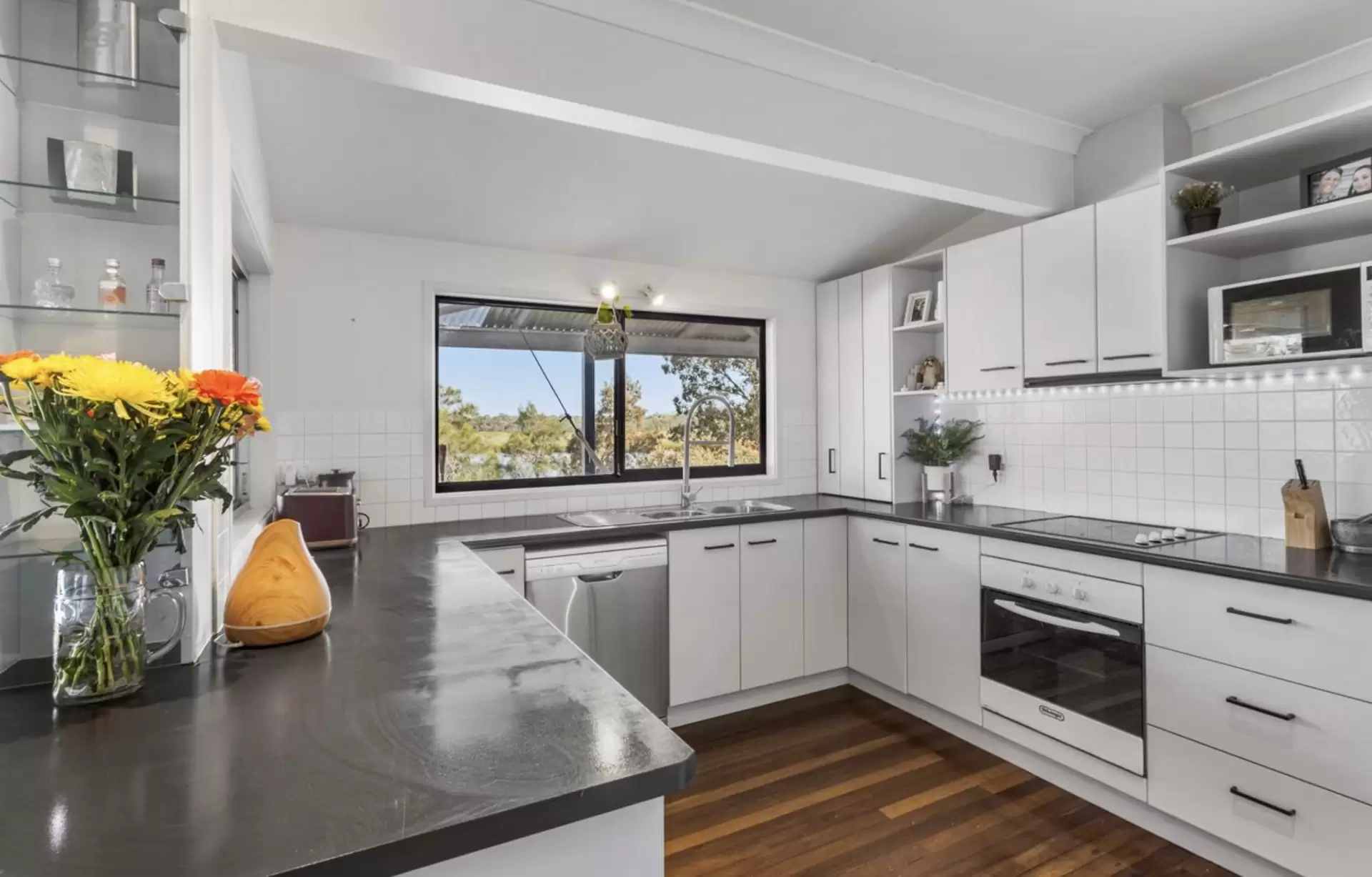 Photo #7: 6A Moorindil Street, Tewantin - Sold by Ray White Noosa