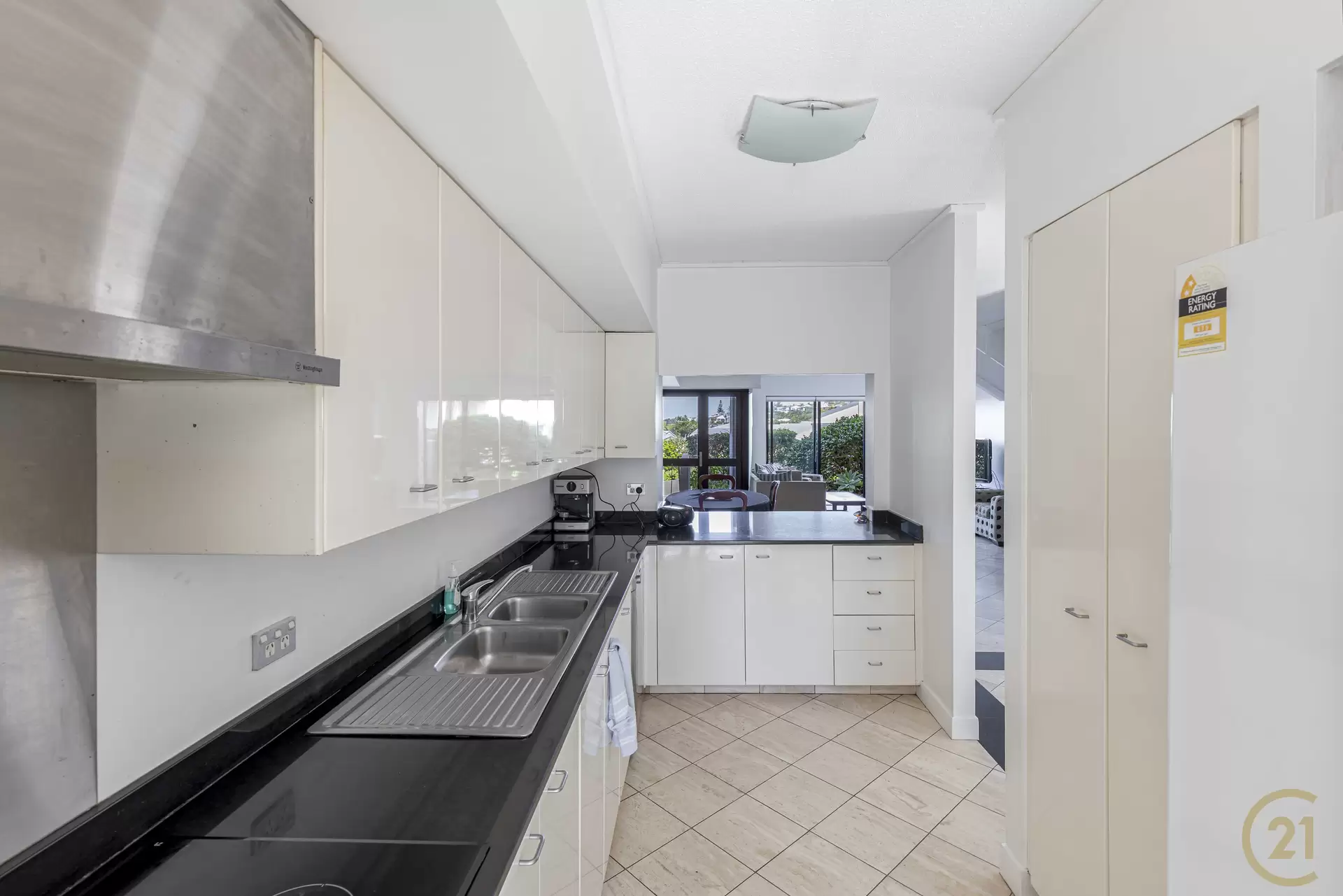 Photo #5: 9/2 Orealla Crescent, Sunrise Beach - Sold by Ray White Noosa