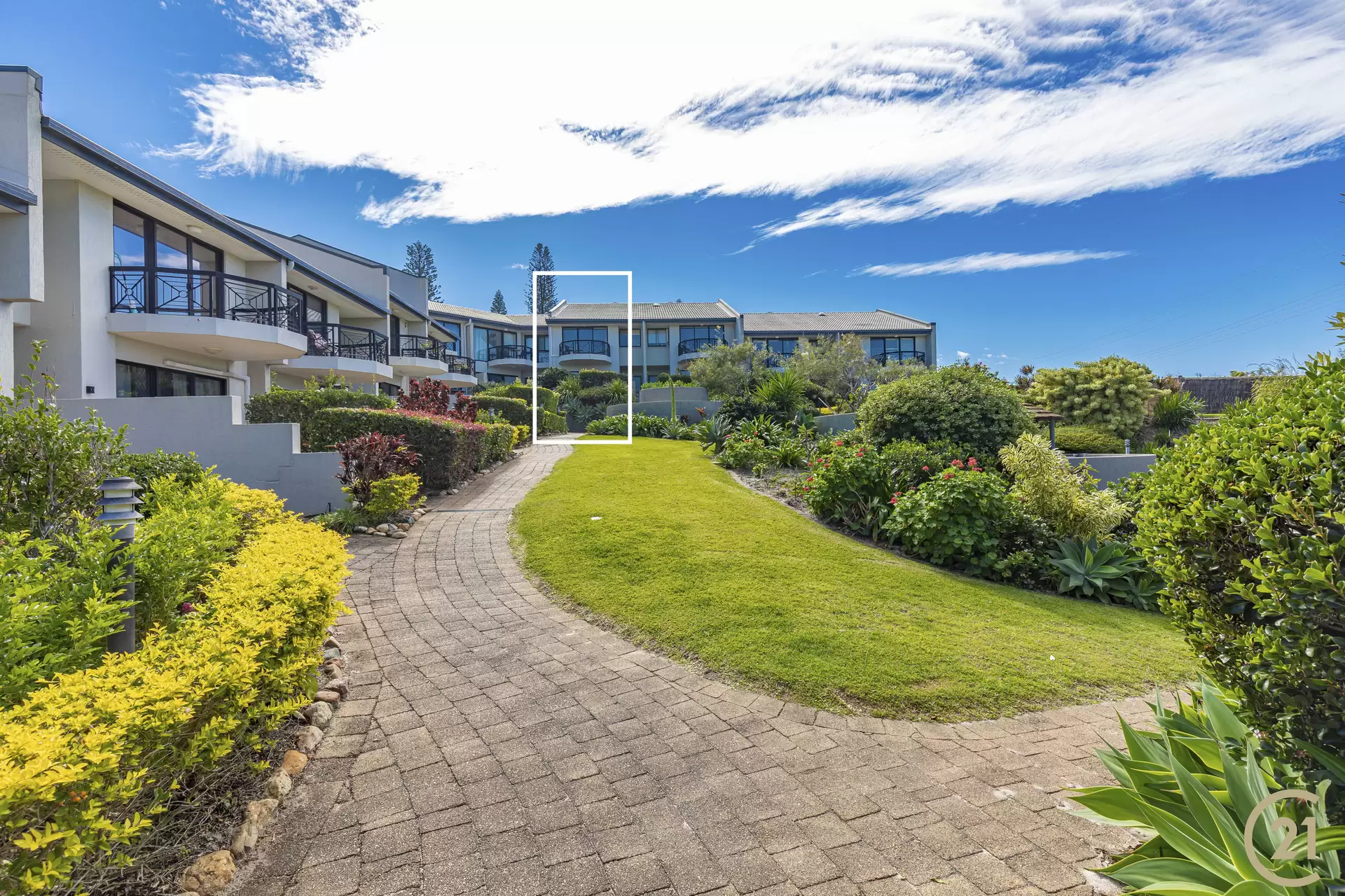 Photo #15: 9/2 Orealla Crescent, Sunrise Beach - Sold by Ray White Noosa
